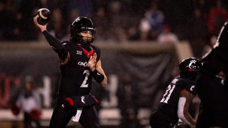 30. Brendan Sorsby - Cincinnati Bearcats