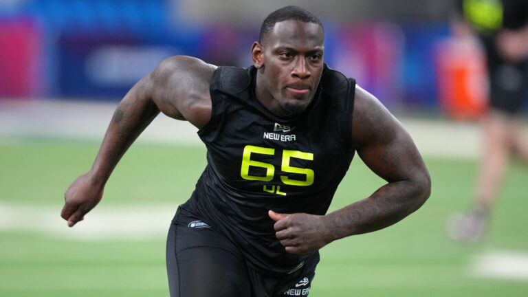 37. Las Vegas Raiders (4-13)