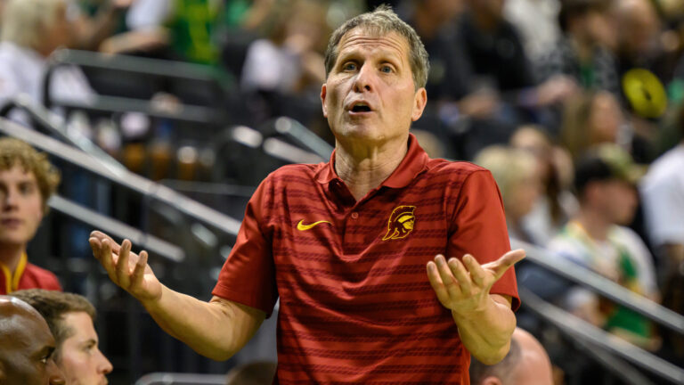 19) USC Trojans