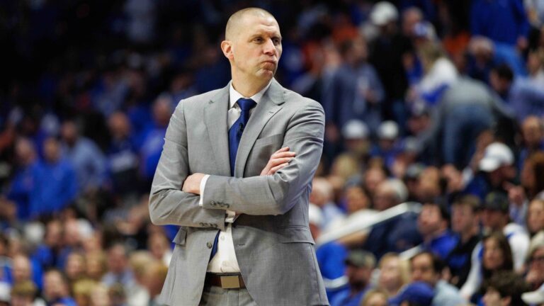 2) Kentucky Wildcats
