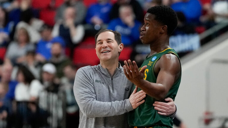 3) Baylor Bears