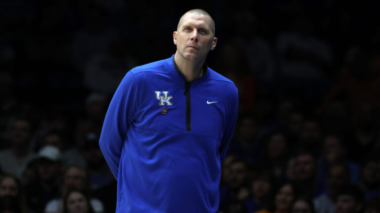 2) Kentucky Wildcats
