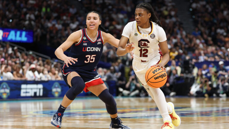 21. MiLaysia Fulwiley (Basketball)