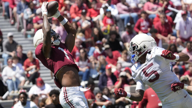 48. Isaiah Horton - Alabama Crimson Tide