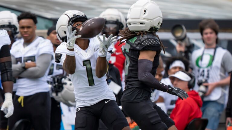 53. Dakorien Moore - Oregon Ducks