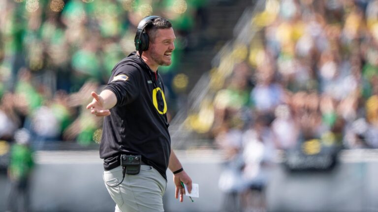 4) Oregon Ducks