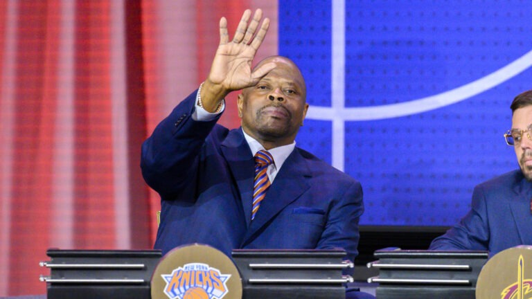 1) Knicks Ewing - Frozen Envelope