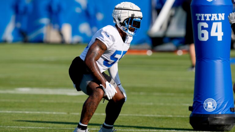 130. Derrick Barnes, LB