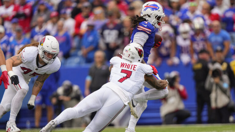 124. Kyzir White, LB