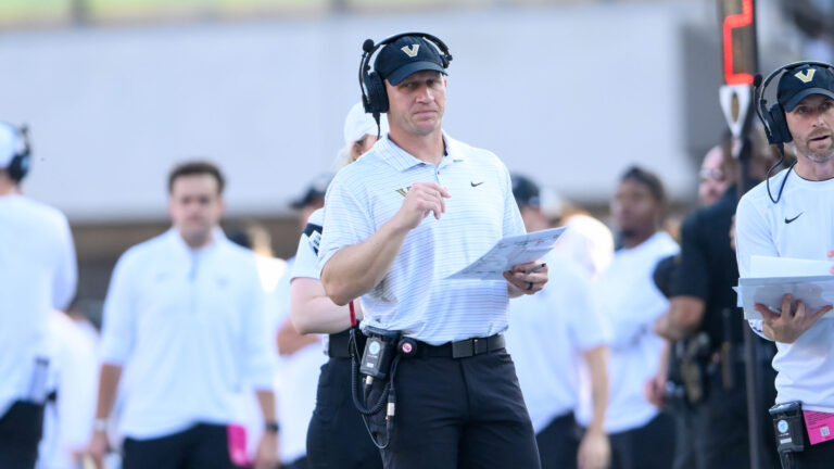 12) Vanderbilt Commodores