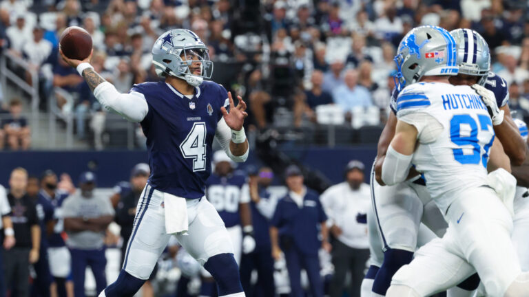 3) Dallas Cowboys vs. Detroit Lions - Week 14