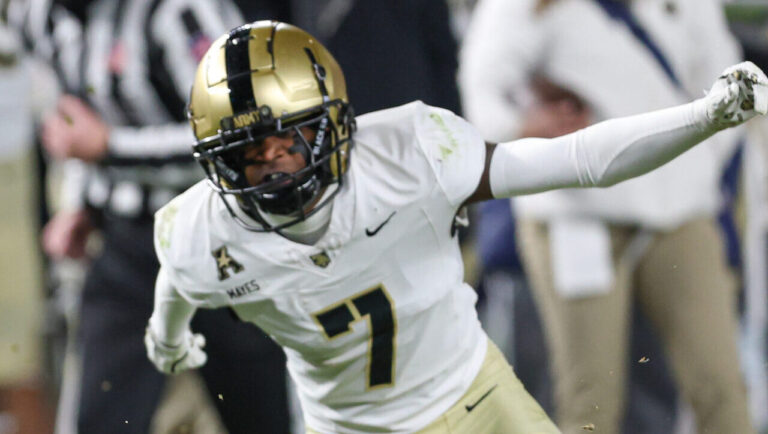 4) CB Jaydan Mayes, Army