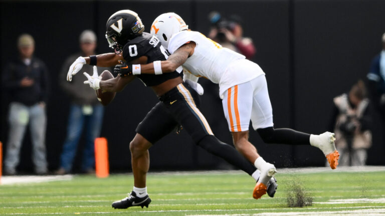12) CB Jermod McCoy, Tennessee