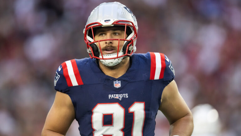 122. Austin Hooper, TE