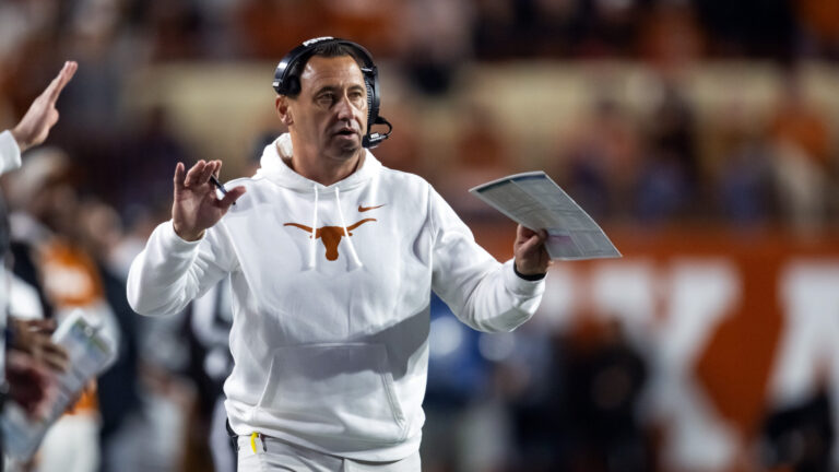 4) Texas Longhorns