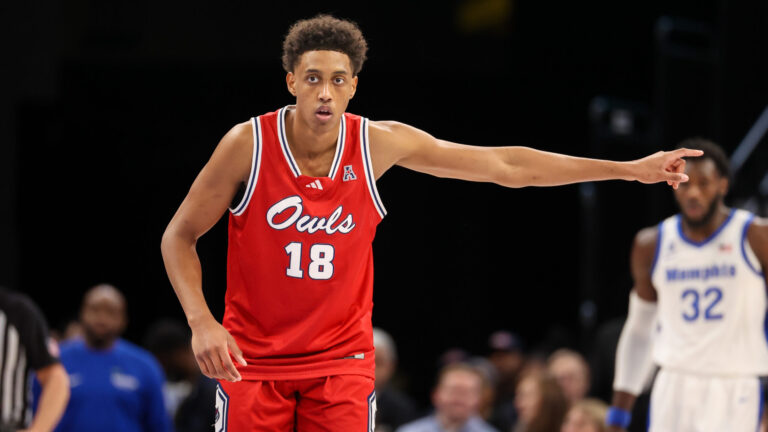 32) F Baba Miller, FAU
