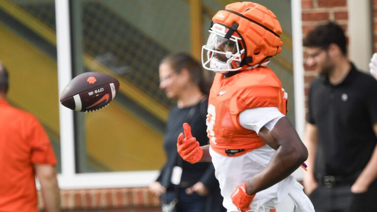 37. Gideon Davidson - RB - Clemson Tigers