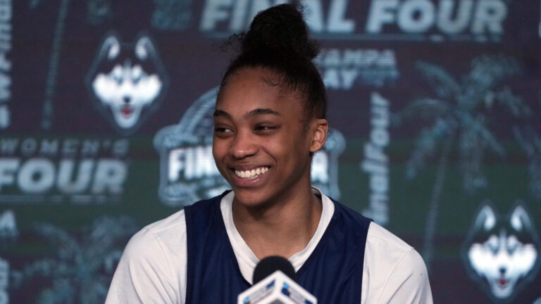 40. Aubrey Griffin (Basketball)