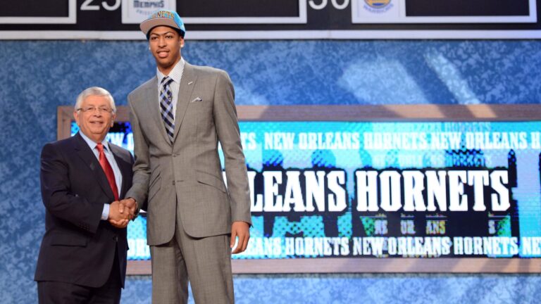 7) Pels trade CP3, Earn Top Pick