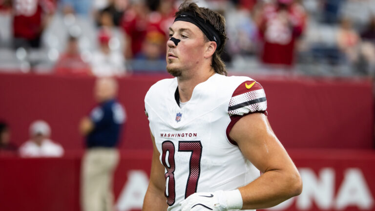 154. John Bates, TE