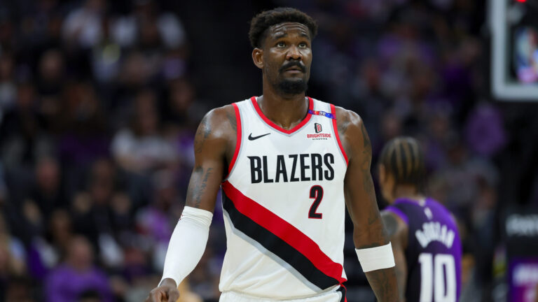 Top 5 Landing Spots for Deandre Ayton