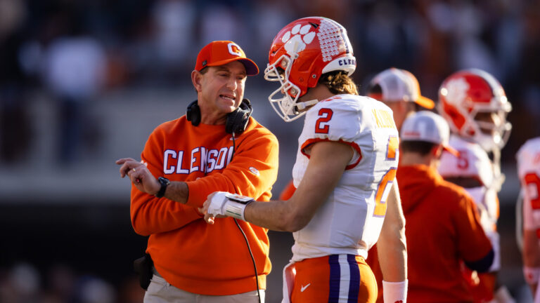 2) Clemson Tigers
