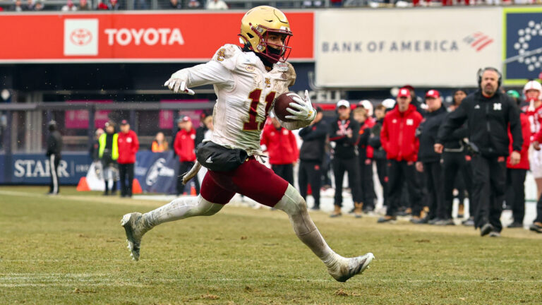 87. Lewis Bond - Boston College Eagles