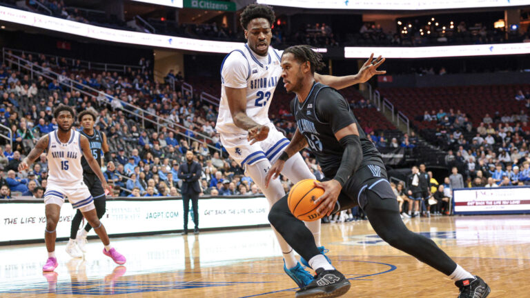 12) F Eric Dixon, Villanova 