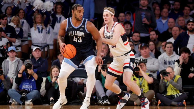 1) F Eric Dixon, Villanova