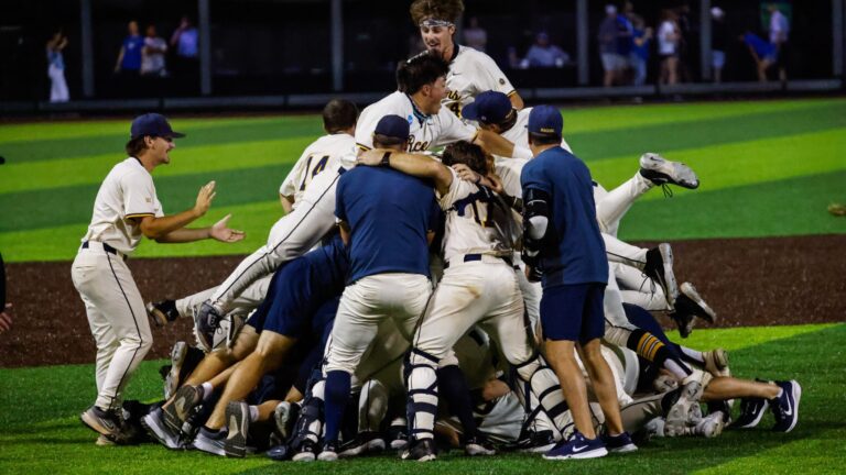 8) Murray State Racers (Previous Rank: 50)