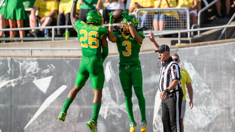 64. Devon Jackson - Linebacker - Oregon Ducks