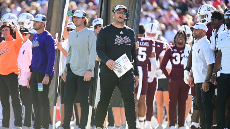 2) Mississippi State Bulldogs