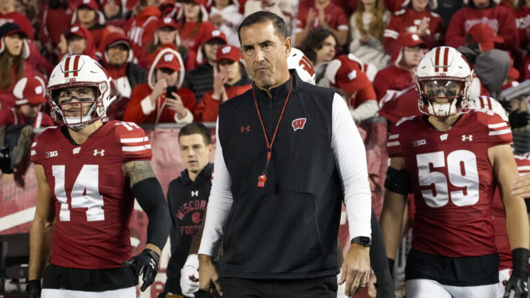 12) Wisconsin Badgers