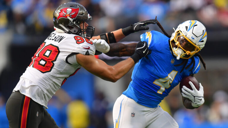 160. Anthony Nelson, EDGE