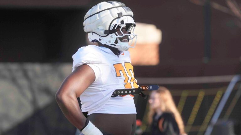 79. David Sanders Jr. - OT - Tennessee Volunteers