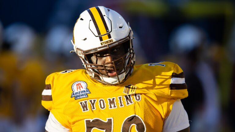 34) Emmanuel Pregnon, Offensive Guard