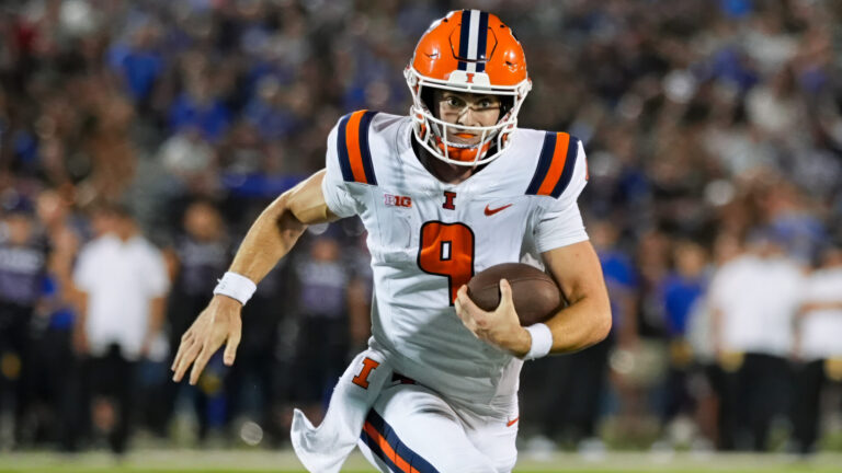 13) Illinois Fighting Illini