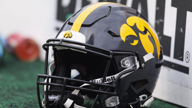 76) IOL Joey VanWetzinga, Iowa