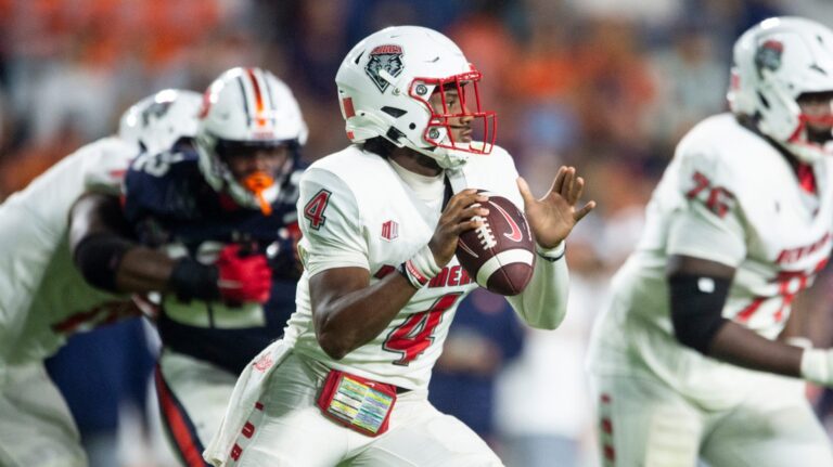 36) Devon Dampier, Quarterback
