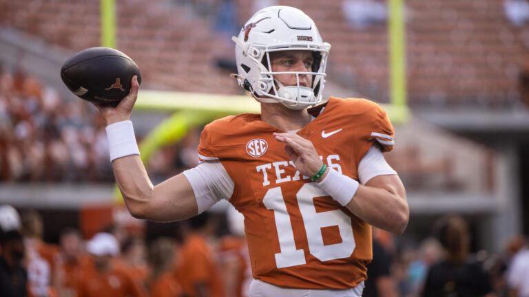 2) Texas Longhorns