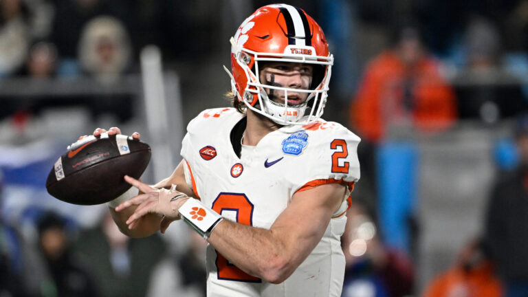 6) Clemson Tigers