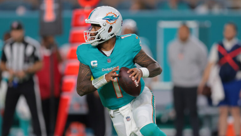 17) Tua Tagovailoa, Miami Dolphins