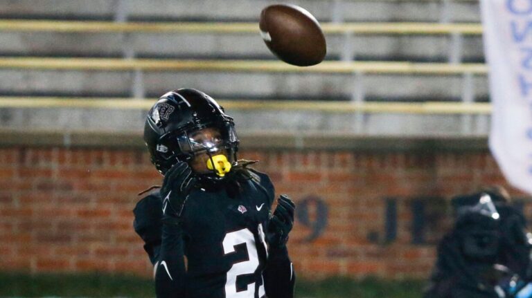 107. Antonio Parker, S