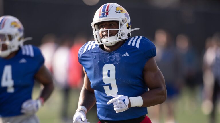 128. Daniel Hishaw Jr. - Kansas Jayhawks