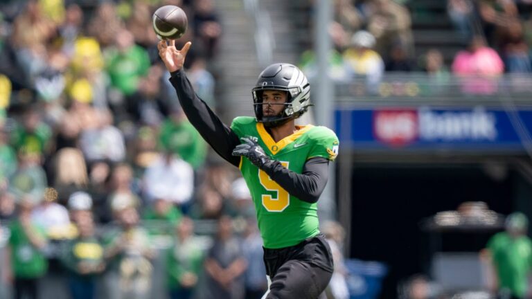 7) Oregon Ducks