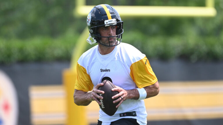 23) Aaron Rodgers, Pittsburgh Steelers