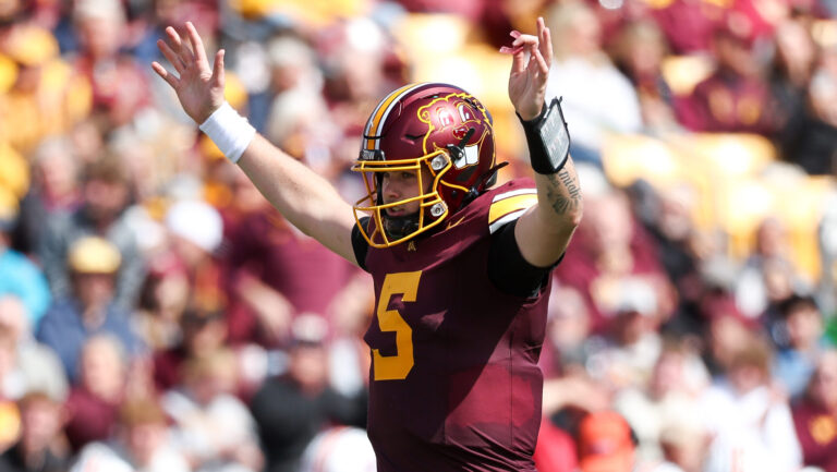 14) Minnesota Golden Gophers