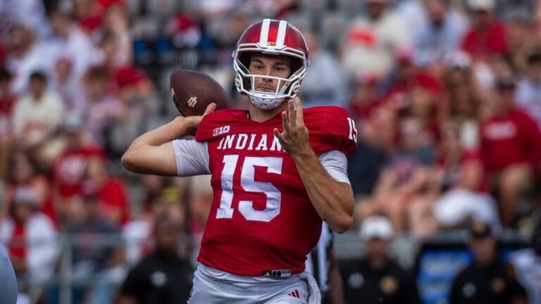 2) Indiana Hoosiers