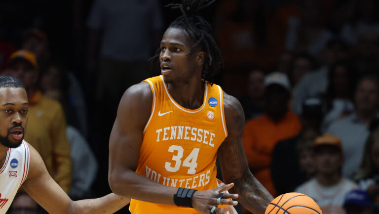 18) Tennessee Volunteers