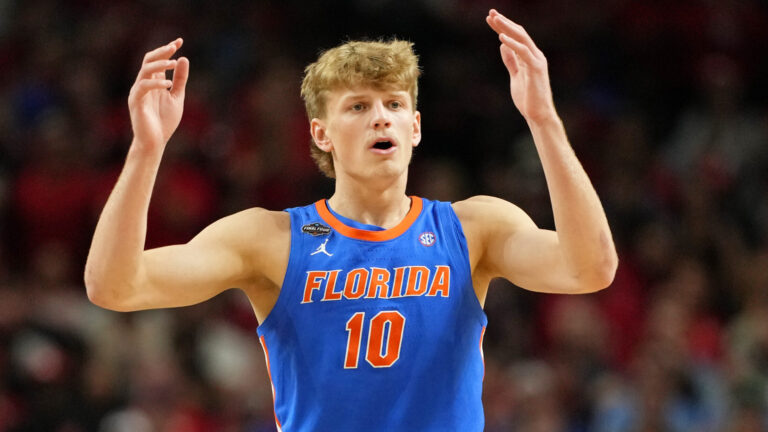 3) Florida Gators
